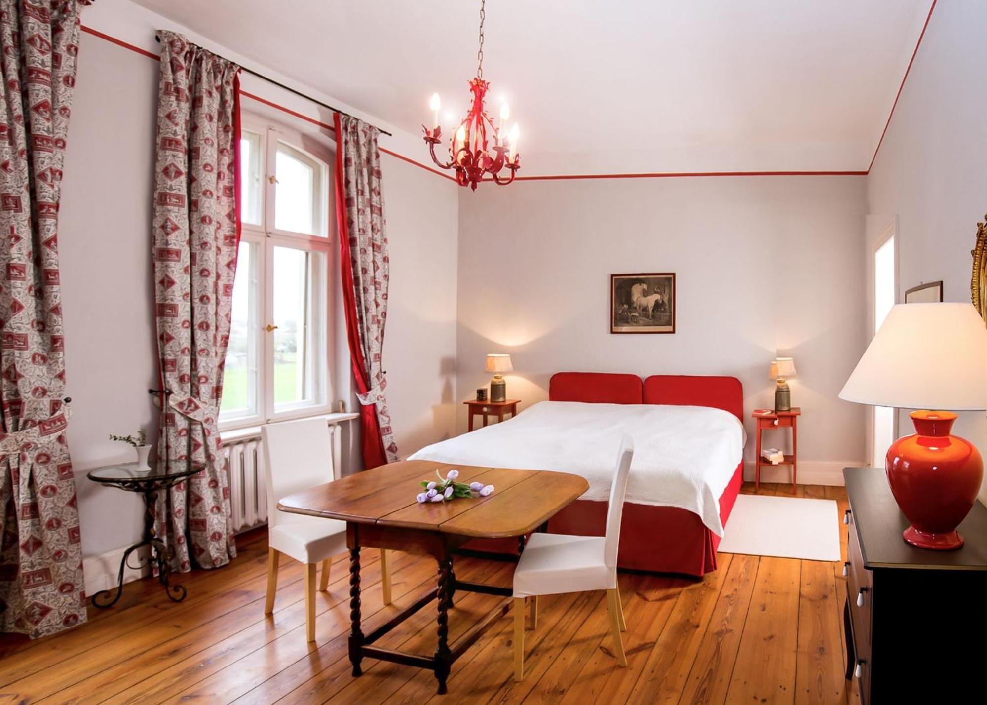 Gutshaus Penzlin Villa Meyenburg  Екстериор снимка