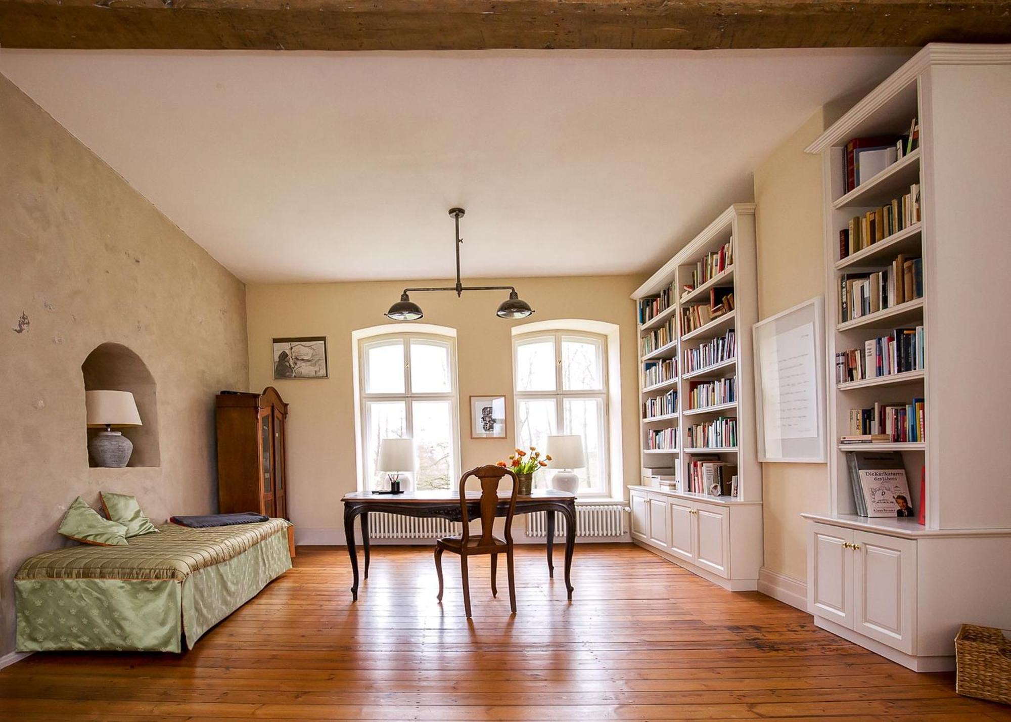 Gutshaus Penzlin Villa Meyenburg  Екстериор снимка